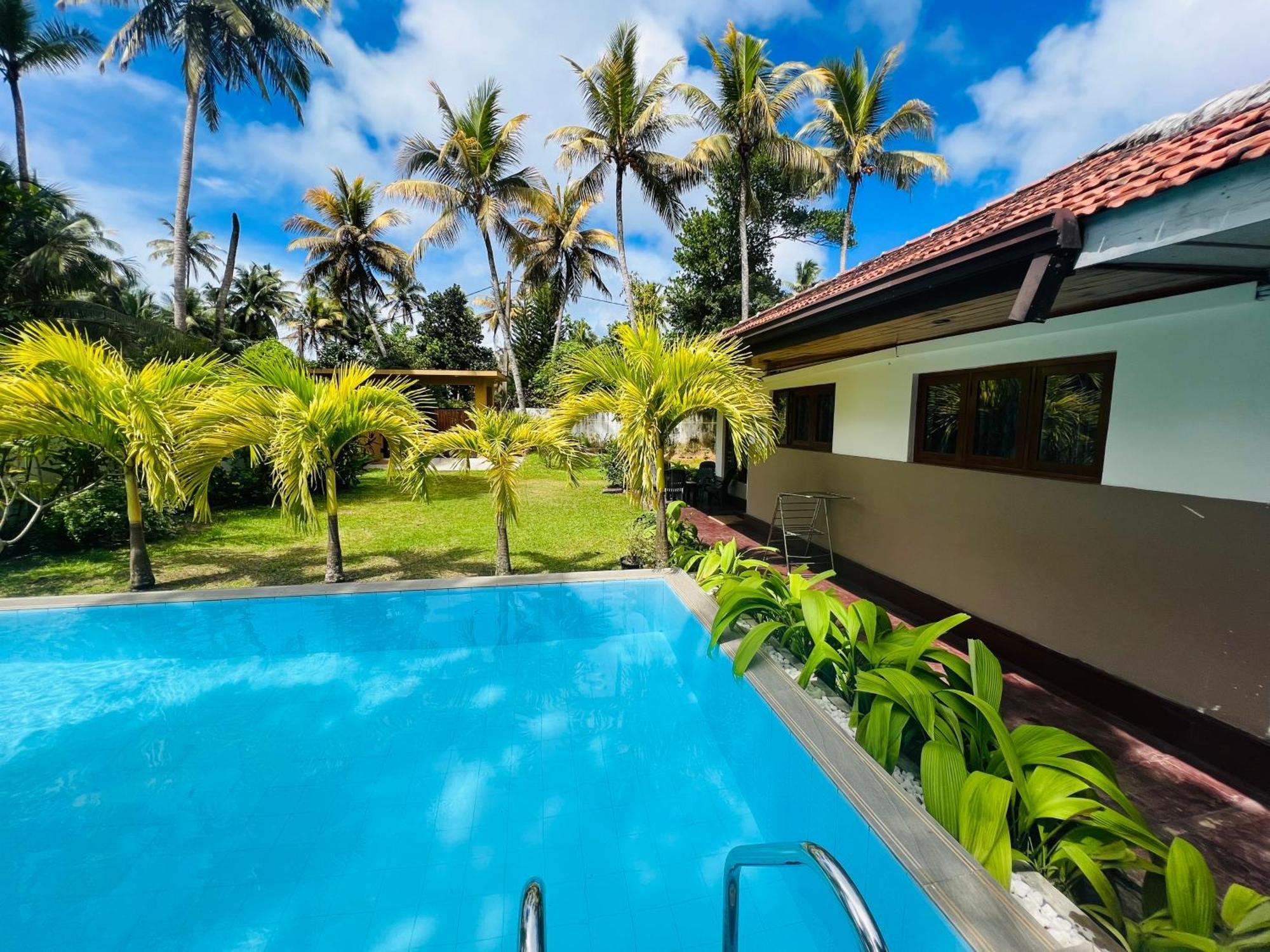 Jaya Villa Хикадува Екстериор снимка