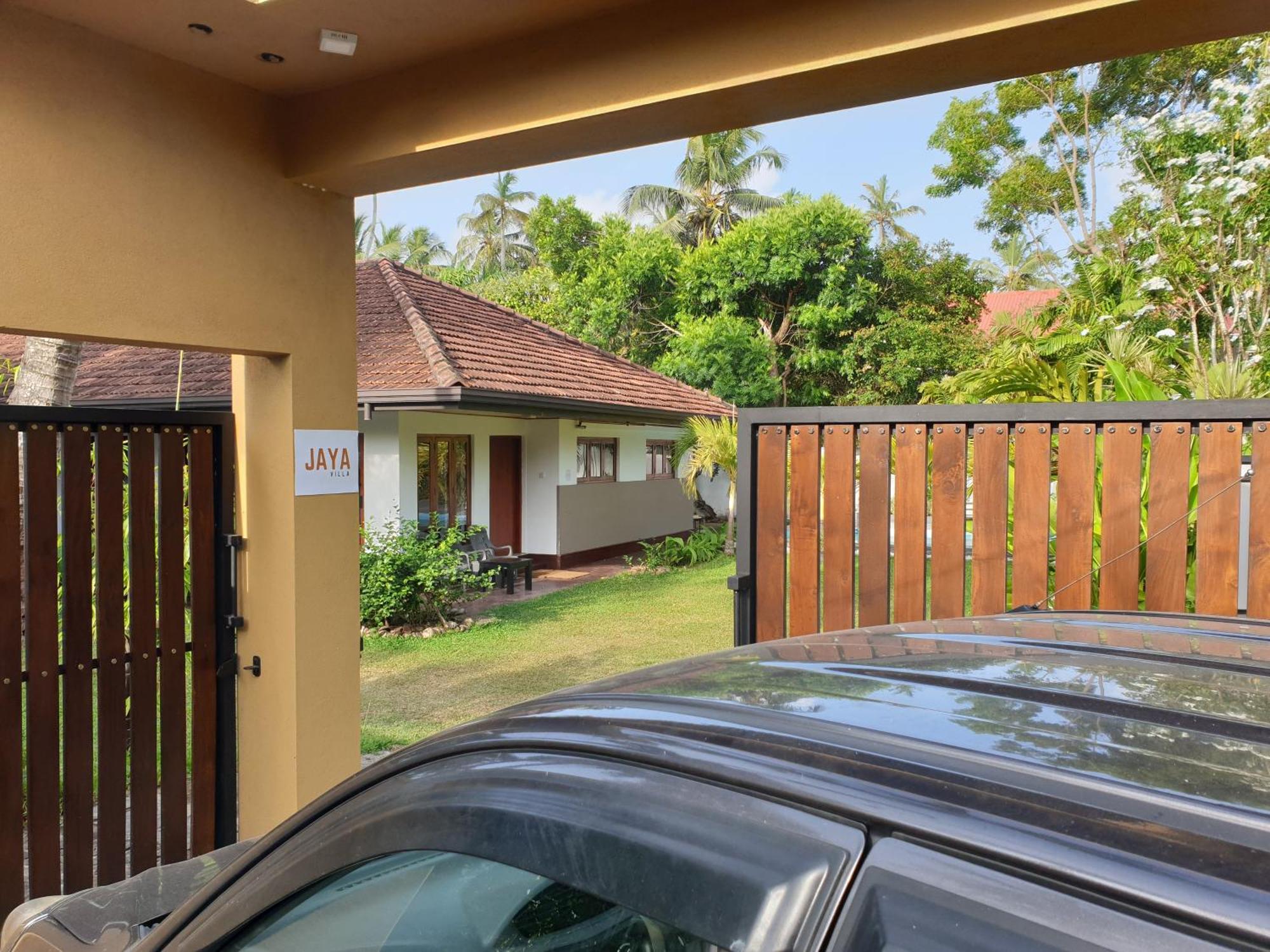 Jaya Villa Хикадува Екстериор снимка
